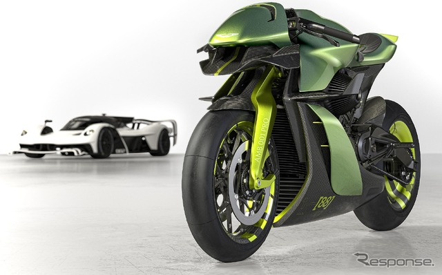 アストンマーティン・ヴァルキリー AMR Pro と AMB 001 Pro