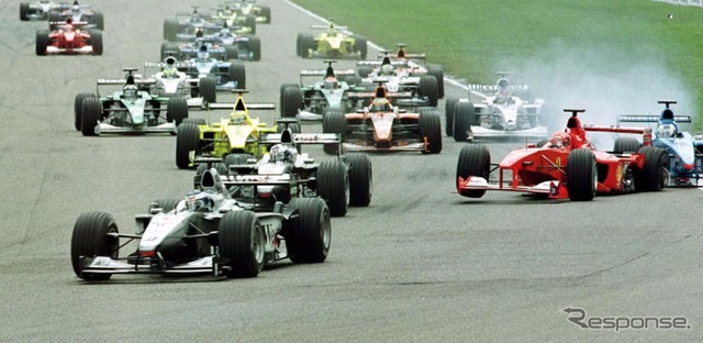 【F1ドイツGP リザルト】シューマッハのコースアウト・シーン---写真8点