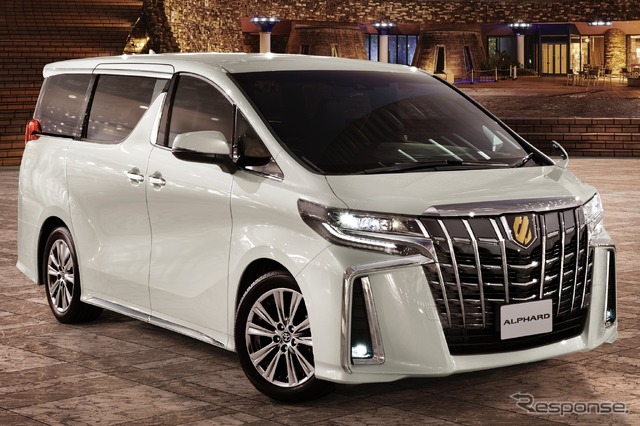 現行トヨタ車で発表が2番目に古いのはアルファード(2015年1月発売、2021年4月一部改良)