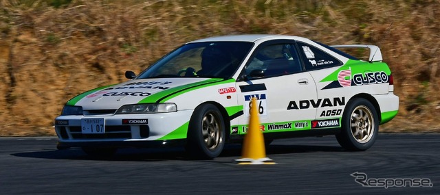編集部モガミの走行(ホンダ インテグラタイプR)