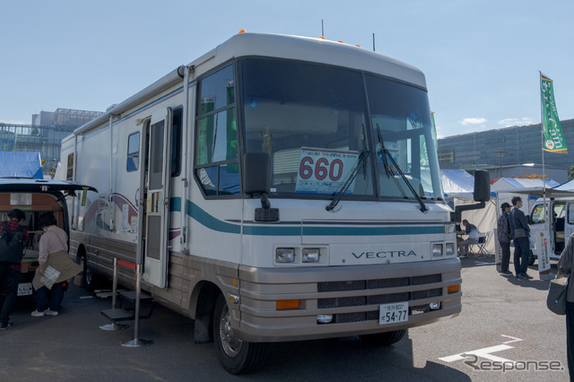 バスコン参考画像(1995/1996 WINNEBAGO VECTRA 34ft スライドアウト)