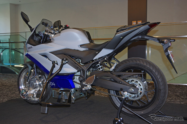 二輪安定化支援システム（AMSAS）を搭載したバイク