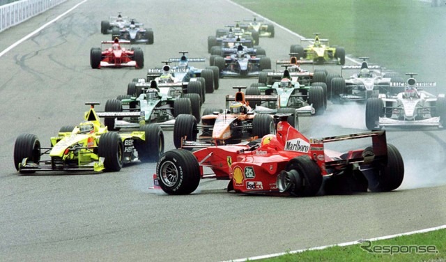 【F1ドイツGP リザルト】シューマッハのコースアウト・シーン---写真8点