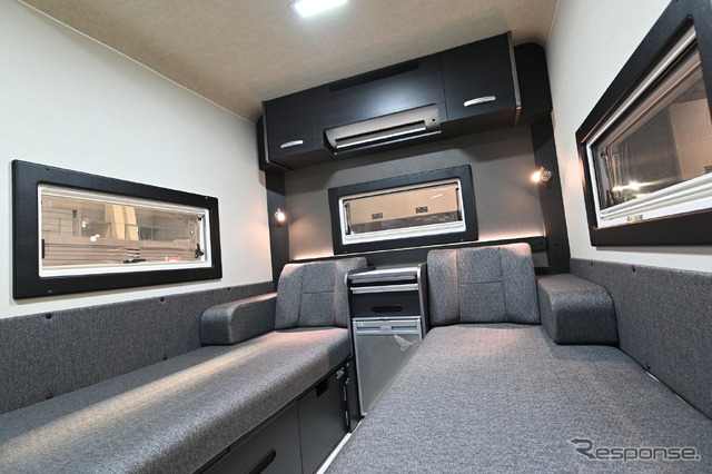 RVトラスト「TR500 C-LHのメインベッド