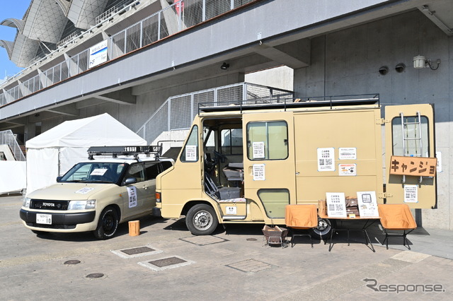 キャンプ女子のレンタル用キャンピングカー