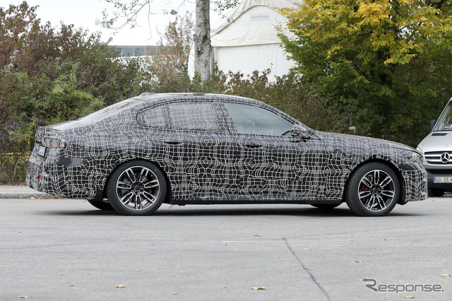 BMW 5シリーズ 次期型 プロトタイプ(スクープ写真)