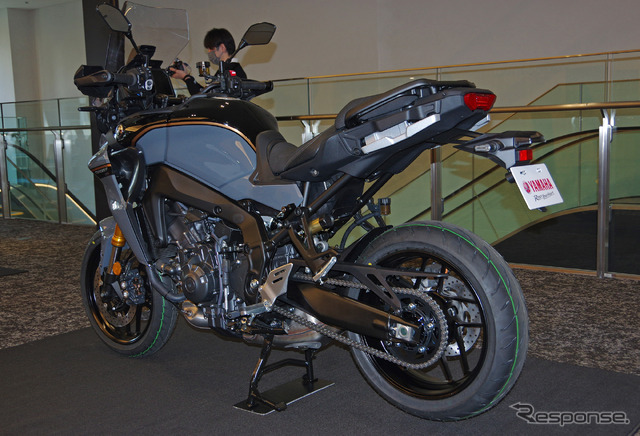 世界初のレーダー連携ユニファイドブレーキシステムを搭載するヤマハ『トレーサー9 GT+』