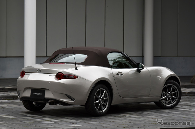 マツダ ロードスター 特別仕様車「Brown Top(ブラウントップ)」