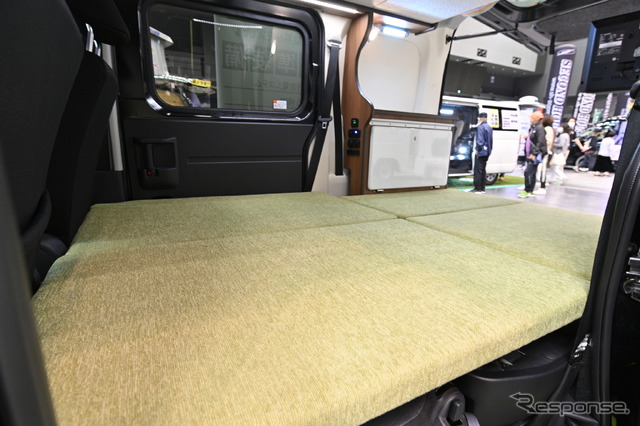 朝倉自動車商会「コレーガSK」のベッド
