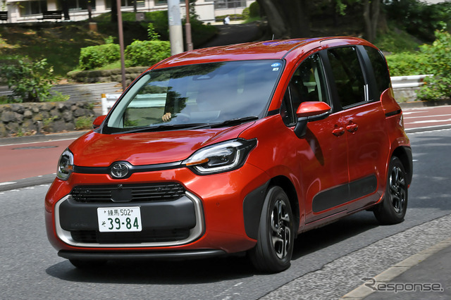 トヨタ シエンタ 新型(Z ハイブリッド)