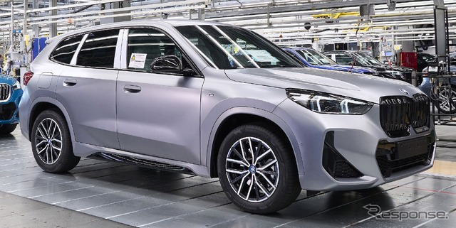 BMWグループのドイツ・レーゲンスブルク工場で生産を開始したBMW iX1