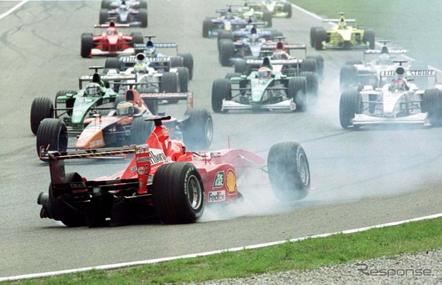 【F1ドイツGP リザルト】シューマッハのコースアウト・シーン---写真8点
