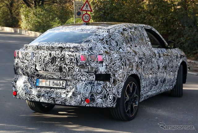 BMW iX2 市販型プロトタイプ(スクープ写真)