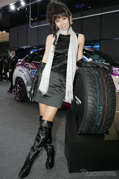 【東京オートサロン09】写真蔵…TOYO TIRES