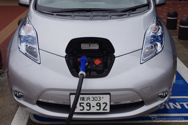 日産 リーフ