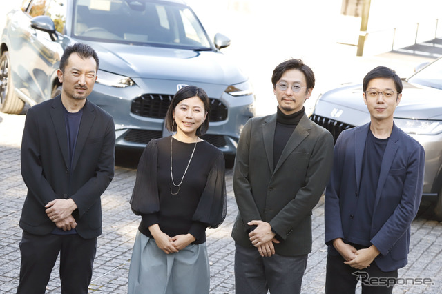 （左から）エクステリアデザイン担当の田村敬寿氏、カラー・マテリアル・フィニッシュ担当の後藤千尋氏、インテリアデザイン担当の上野大輝氏、パッケージ担当の伊藤智広氏