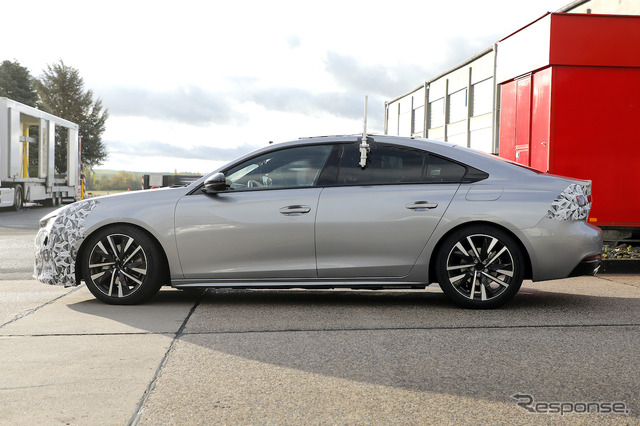 プジョー 508 改良新型プロトタイプ(スクープ写真)