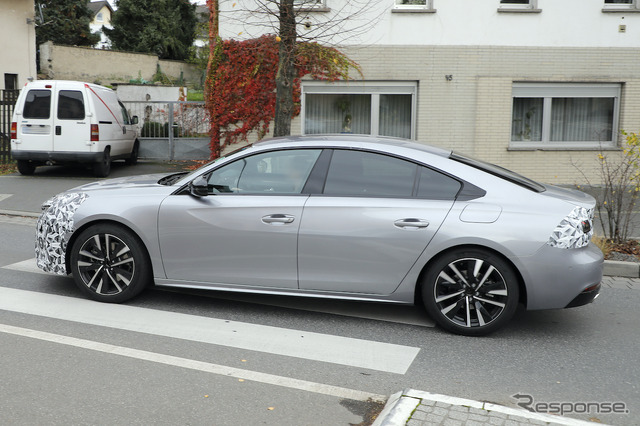 プジョー 508 改良新型プロトタイプ(スクープ写真)