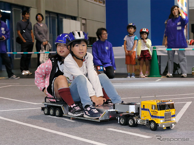 RCトレーラー乗車体験コーナー