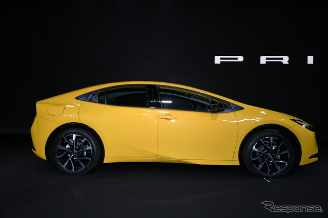 トヨタ プリウス PHEV 新型