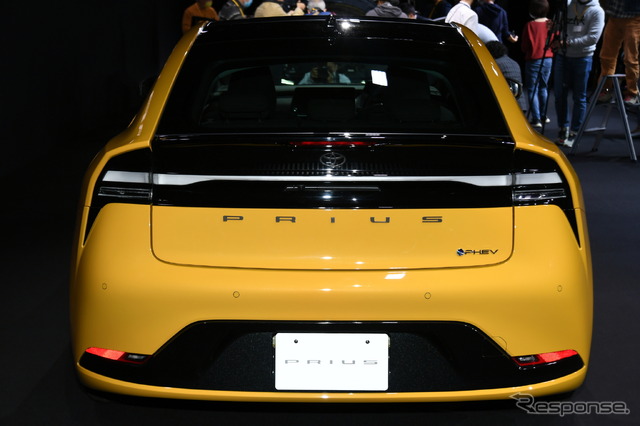 トヨタ プリウス PHEV 新型