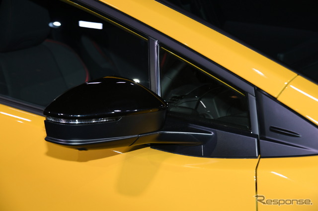 トヨタ プリウス PHEV 新型