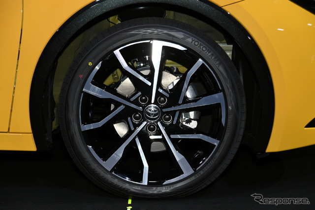 トヨタ プリウス PHEV 新型