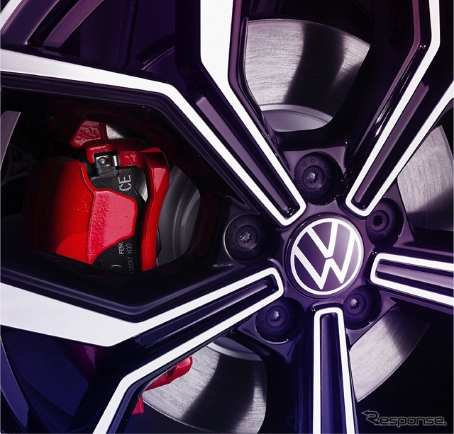 VW ポロ GTI 18インチアルミホイール&レッドブレーキキャリパー