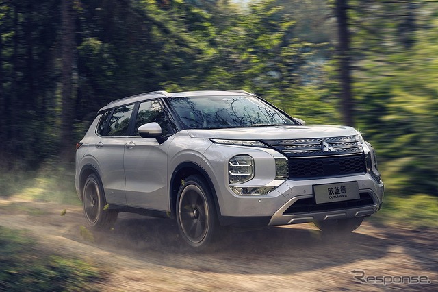 三菱 アウトランダー 新型(中国仕様)