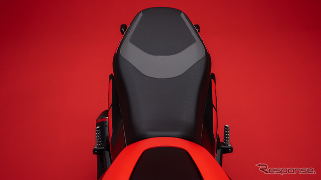 ドゥカティ・スクランブラー 新型の「フルスロットル」