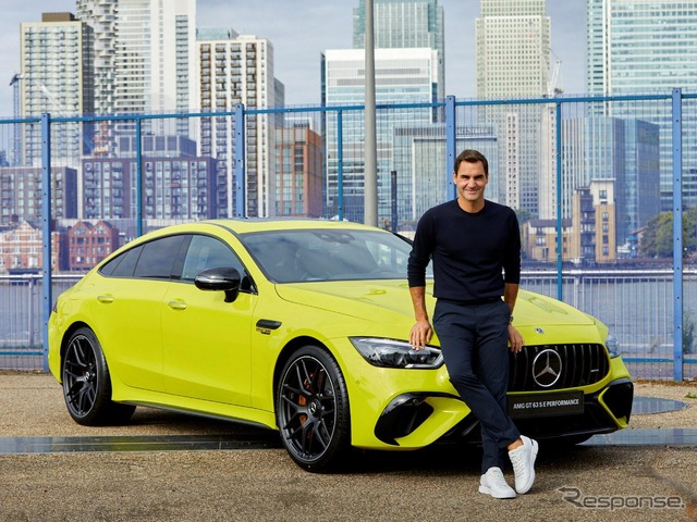 メルセデスAMG GT 63 S Eパフォーマンス の「ネオン・レガシー」とロジャー・フェデラー氏