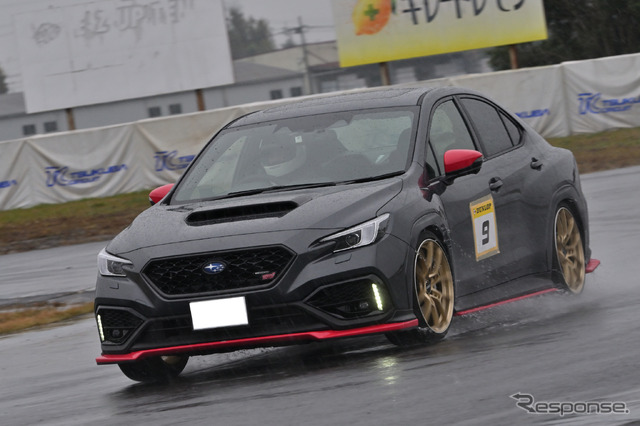 STIサーキットドライブ