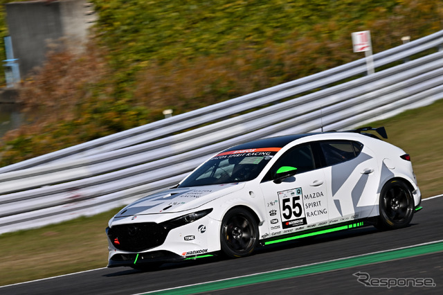 55号車MAZDA SPIRIT RACING MAZDA3 Bio concept