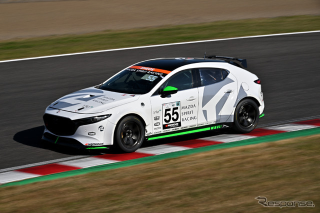 55号車MAZDA SPIRIT RACING MAZDA3 Bio concept