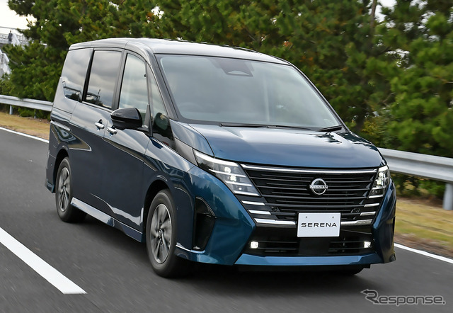 日産 セレナ 新型（e-POWER LUXION）