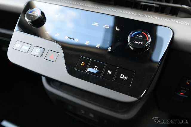 日産 セレナ 新型(e-POWER LUXION)