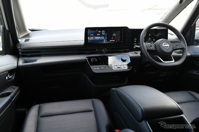 日産 セレナ 新型(e-POWER LUXION)