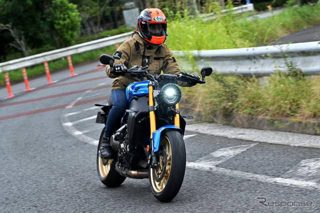 ヤマハ XSR900