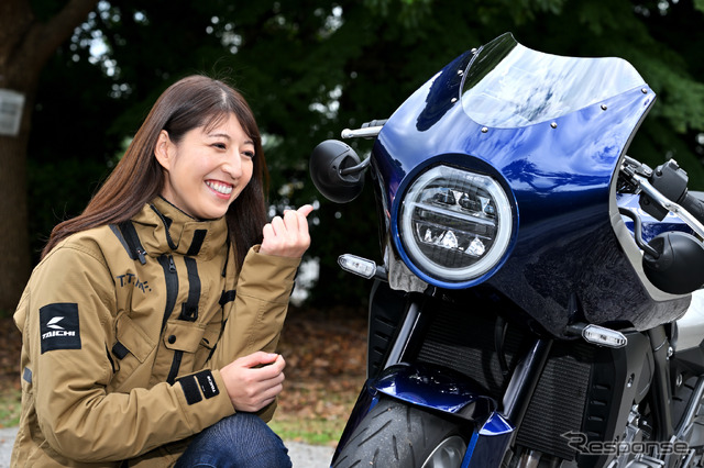 ホンダ ホーク11と大関さおり氏