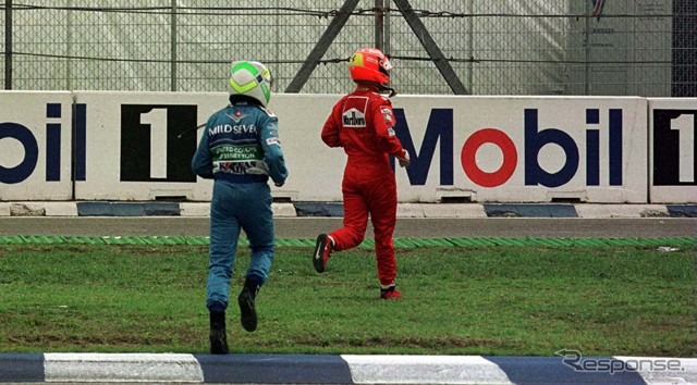 【F1ドイツGP リザルト】シューマッハのコースアウト・シーン---写真8点