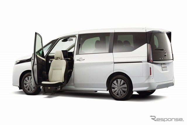日産セレナ新型:助手席スライドアップシート
