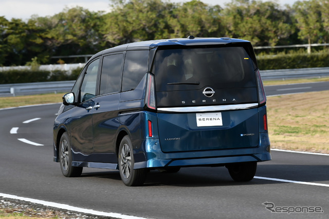日産 セレナ 新型(e-POWER LUXION)