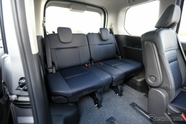 日産 セレナ 新型(e-POWER LUXION)