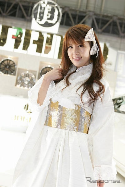 【東京オートサロン09】写真蔵…BRANEW