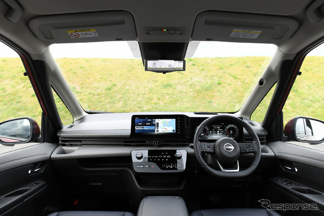 日産 セレナ LUXION e-POWER