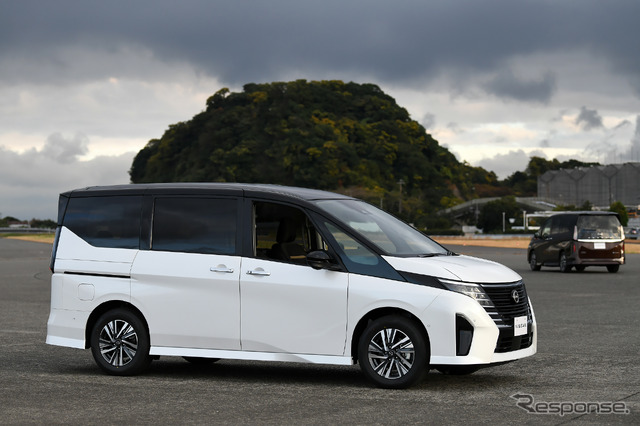 日産 セレナ ハイウェイスターV e-POWER