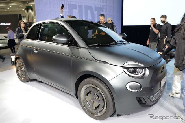 フィアット 500e アルマーニ仕様(ロサンゼルスモーターショー2022)