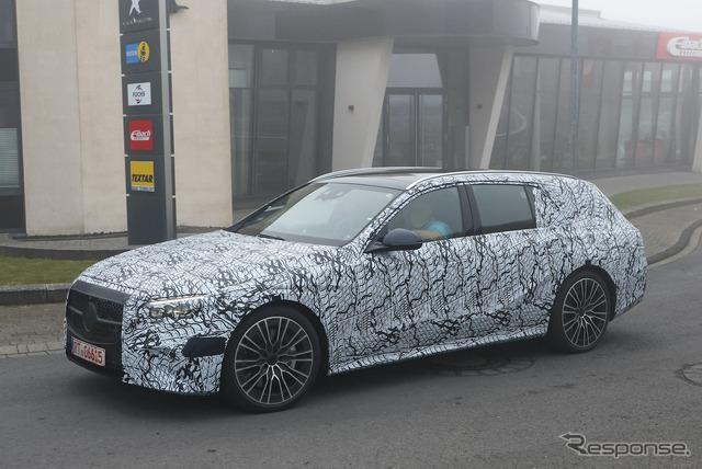 メルセデスベンツ Eクラスステーションワゴン PHEV プロトタイプ(スクープ写真)