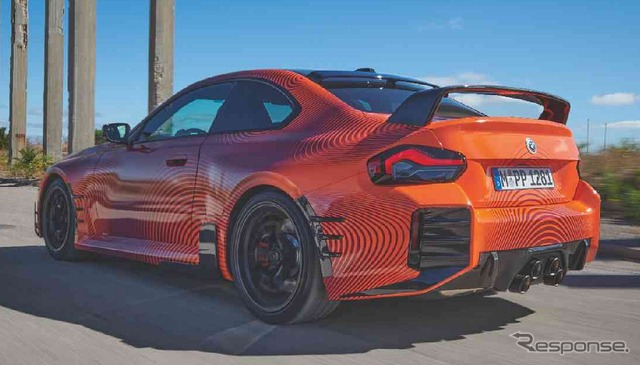 BMW M2 新型の「Mパフォーマンスパーツ」装着車