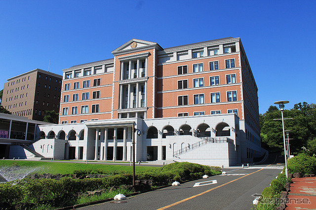 玉川大学教育棟